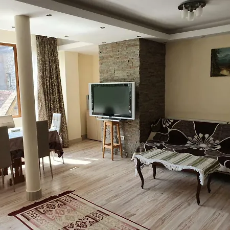 Montana View Apartment