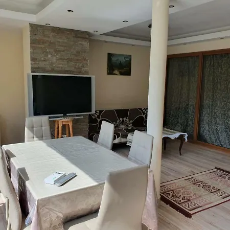Montana View Apartment